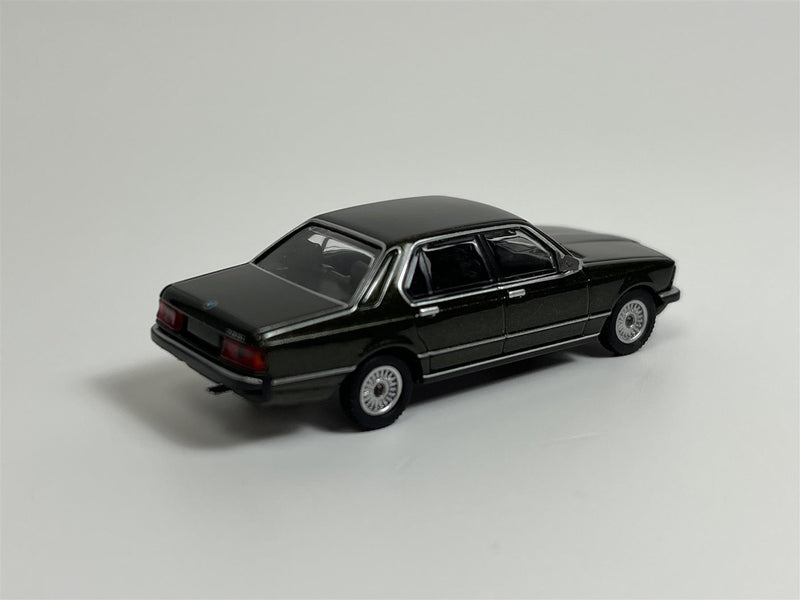 BMW 7 Series 1977 Green Metallic 1:87 Scale Minichamps 870020400