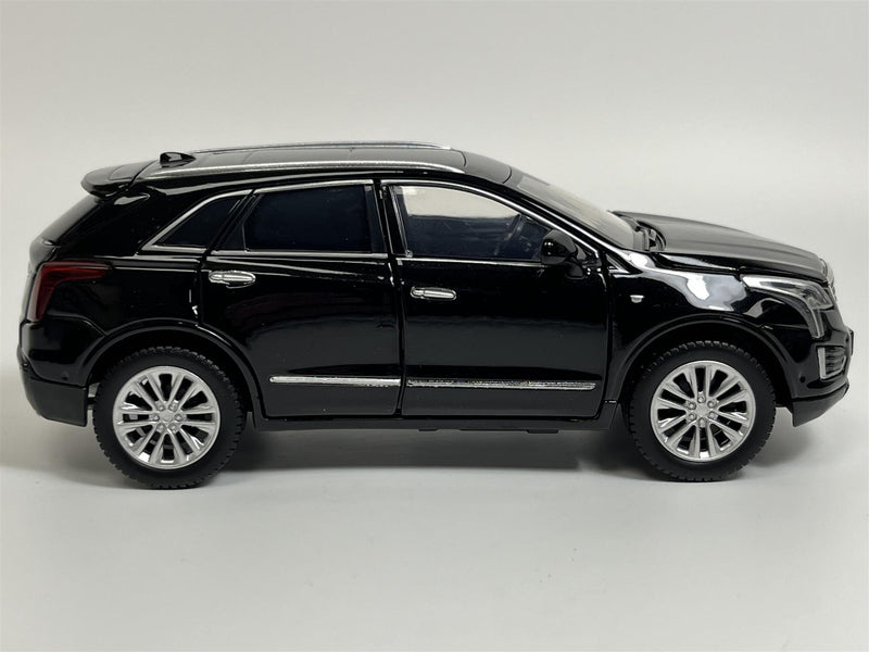 Cadillac XT5 Black LHD 1:32 Scale Tayumo 32185010