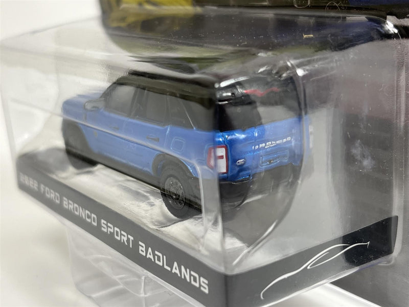 Ford Bronco Sport Badlands 2022 Blue Showroom Floor 1:64 Scale Greenlight 68010C