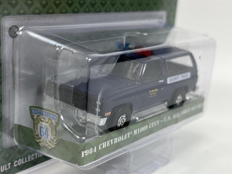 1984 Chevrolet M1009 CUCV US Air Force Security 1:64 Scale Greenlight 61040F