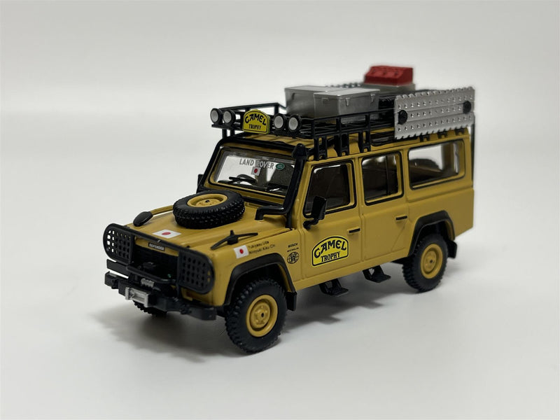 Land Rover Defender 110 1989 Camel Trophy Amazon Team Japan 1:64 Mini GT MGT00751R