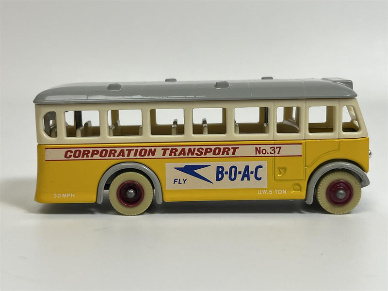 Corporation Single Deck Bus Fly BOAC Days Gone By Lledo DG6D S4