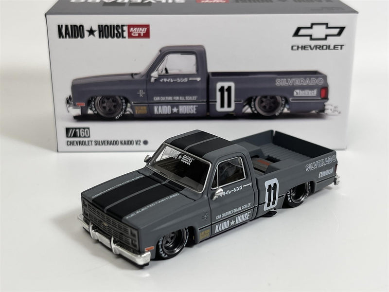 Chevrolet Silverado Kaido V2 1:64 Mini GT KHMG160