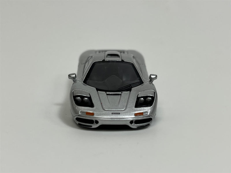 McLaren F1 Magnesium Silver 1:64 Scale MGT00555L