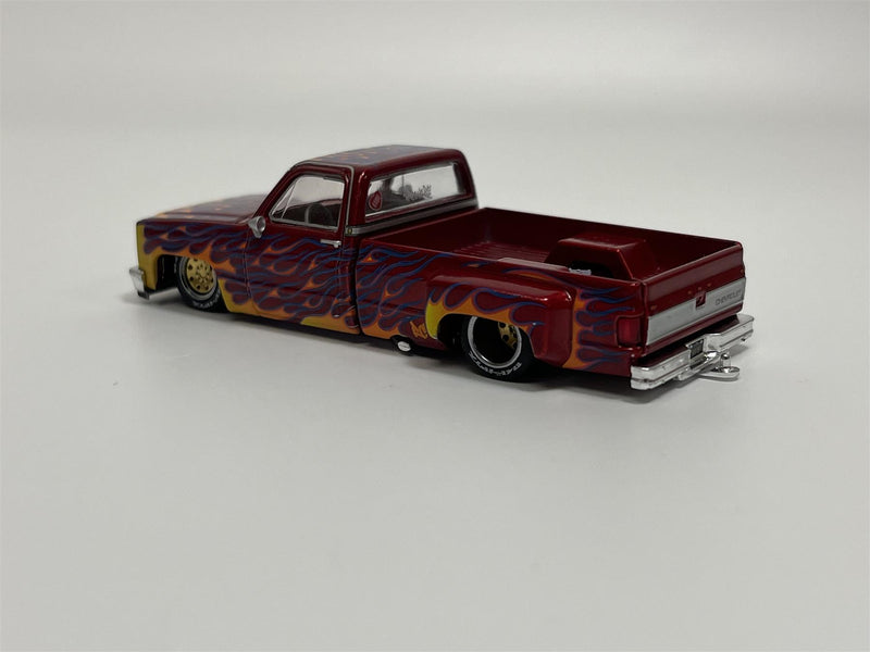 Chevrolet Silverado Dually On Fire V1 1:64 Kaido House Mini GT KHMG127