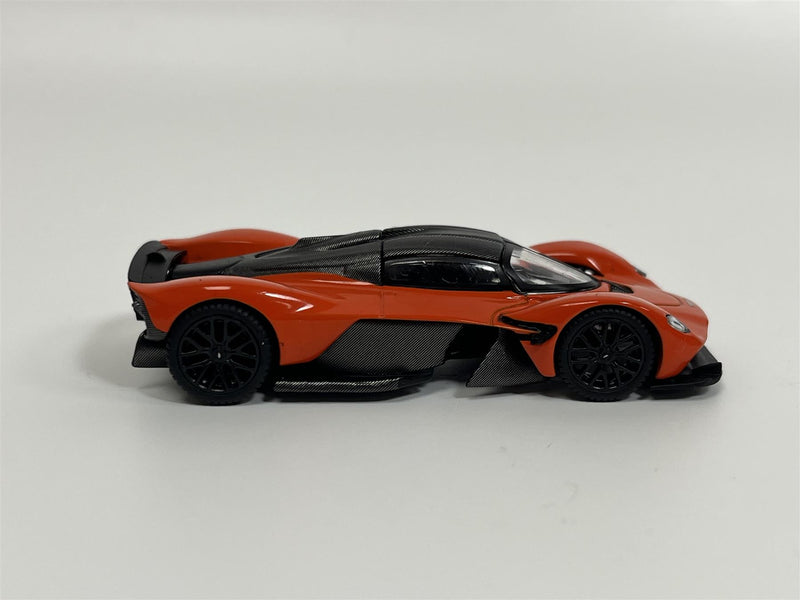 Aston Martin Valkyrie Maximum Orange LHD 1:64 Mini GT MGT00678L