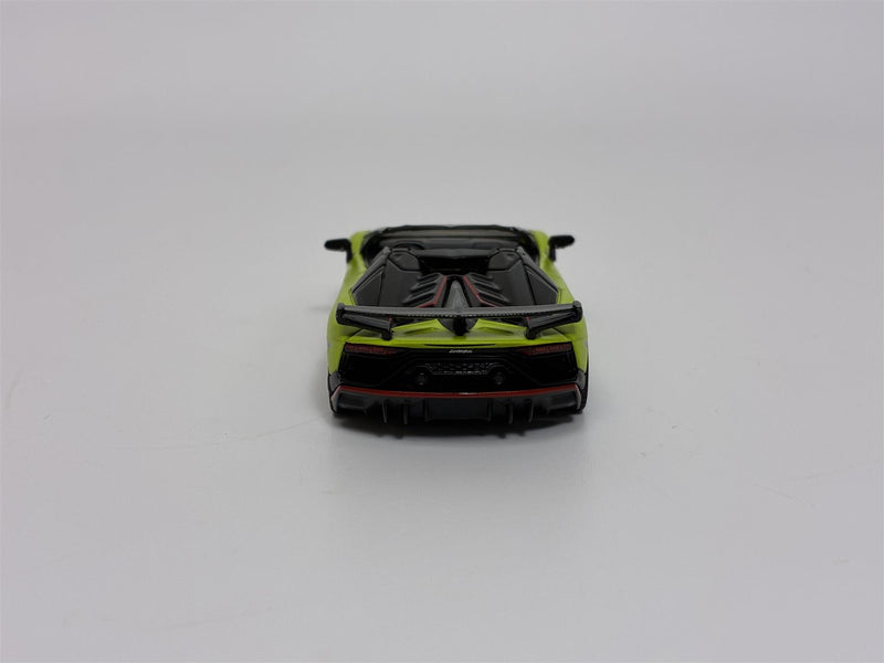 Lamborghini Aventador SVJ 63 Roadster Verde Shock LHD 1:64 Mini GT MGT00887L