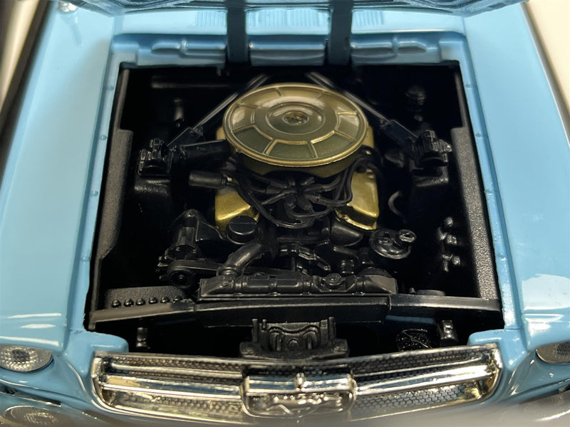 James Bond 007 Thunderball 1964 Ford Mustang Hard Top 1:18 Motor Max 79834