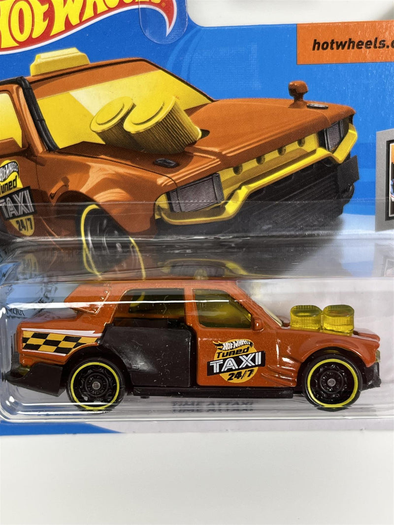 Hot Wheels Time Attaxi HW Metro 1:64 Scale GHC48D521 B9