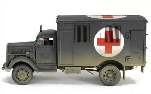 Opel Blitz KFZ 305 Ambulance RAL7021 Dunkelgrau 1:32 Forces of Valor 801101B