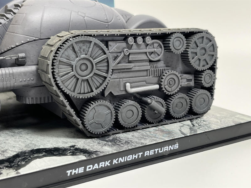 The Dark Knight Returns Tank 1:43 Scale Magazine BAT Tank