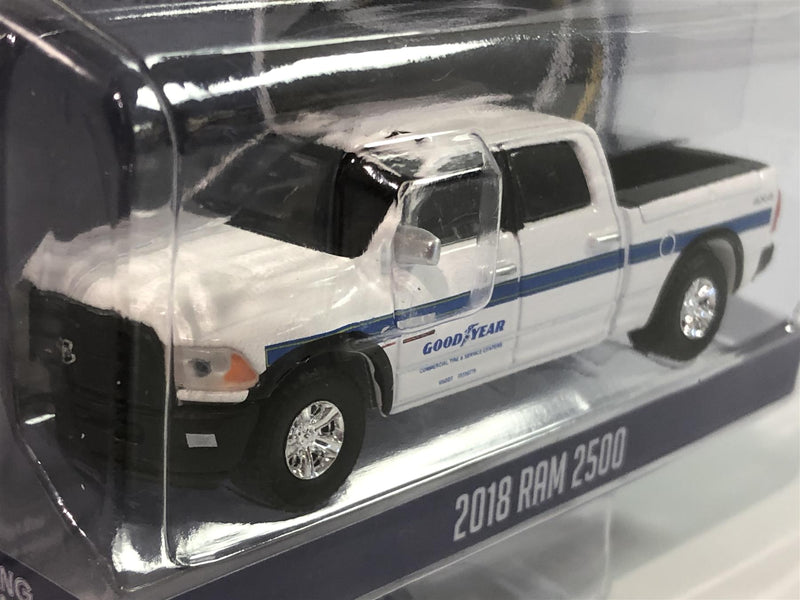 2018 ram 2500 white 1:64 scale greenlight 41100f