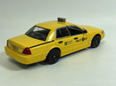 CREED 1999 Ford Crown Victoria Philly Taxi 1:24 Scale Greenlight 84173