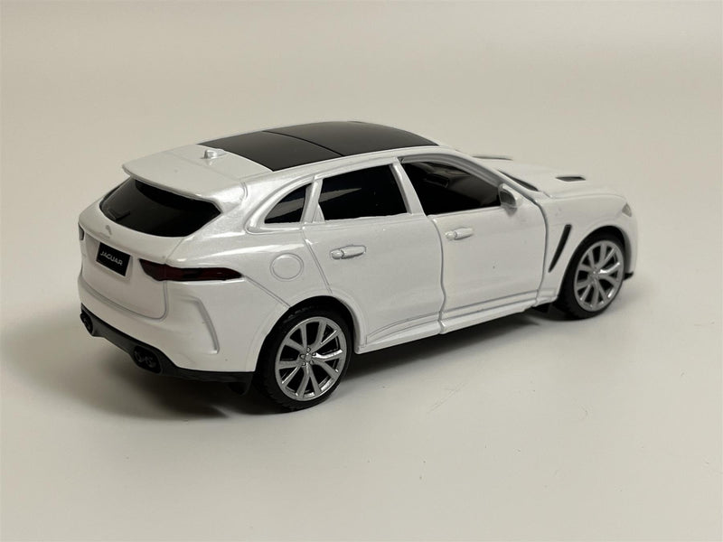 Jaguar F Pace LHD White 1:36 Scale Tayumo 36100027