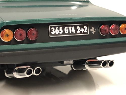 ferrari 365 gt4 2+2 1972 green metallic 1:18 scale kk scale 180164