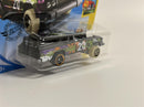 Hot Wheels Cruise Bruiser HW Art Cars 1:64 GHF53D521 B3