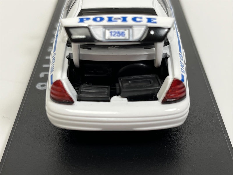 Quantico 2003 Ford Crown Victoria White 1:43 Greenlight 86633