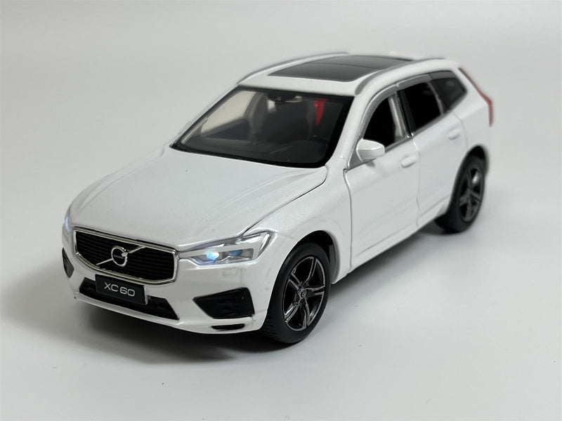 Volvo XC60 LHD Light & Sound White Pearl 1:32 Scale Tayumo 32100013