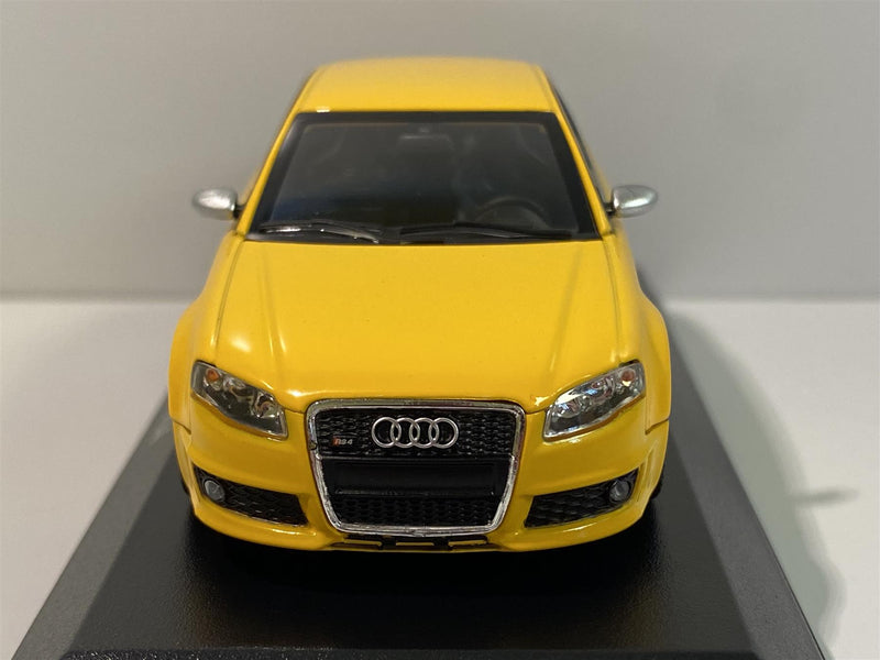 audi rs4 2004 yellow 1:43 scale maxichamps 94014600