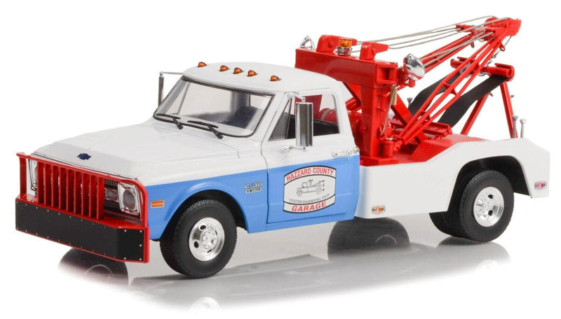 Cooters Chevrolet C-30 Dually Wreker Hazzard County 1:18 Scale Greenlight 13622