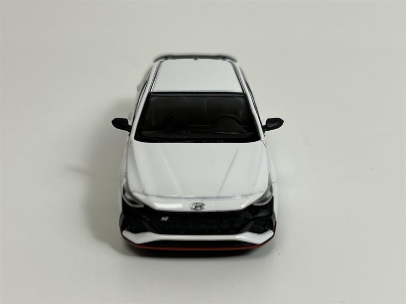 Hyundai Elantra N Ceramic White LHD 1:64 Scale Mini GT MGT00427L