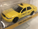 2011 ford crown victoria new york taxi yellow 1:64 greenlight 29773