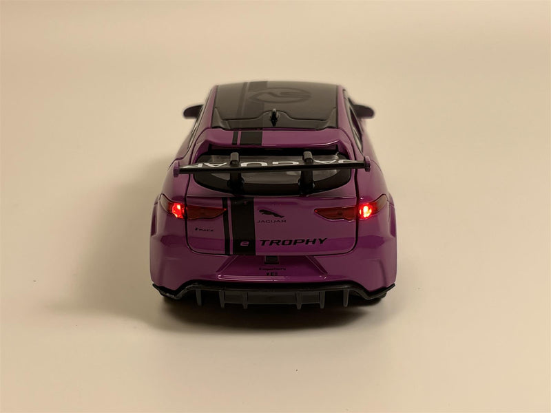 Jaguar I Pace E Trophy LHD Light & Sound Purple 1:32 Scale Tayumo 32110011