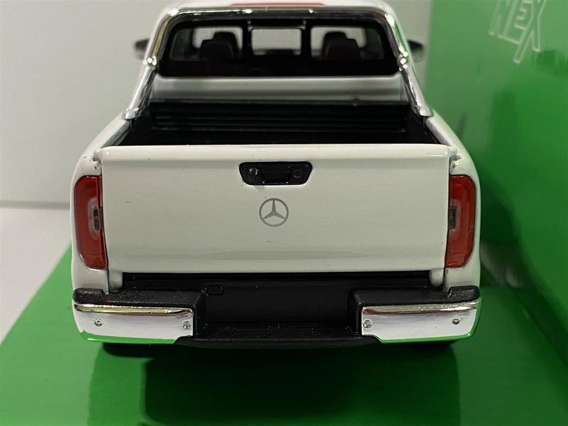 mercedes benz x class white 1:24 scale welly 24100