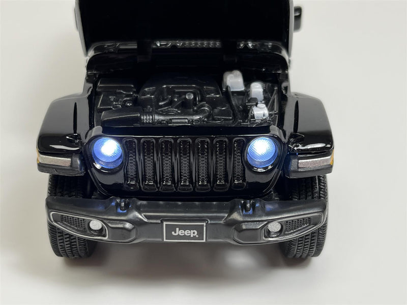 Jeep Wrangler Sahara LHD Black Light & Sound 1:32 Scale 32170014