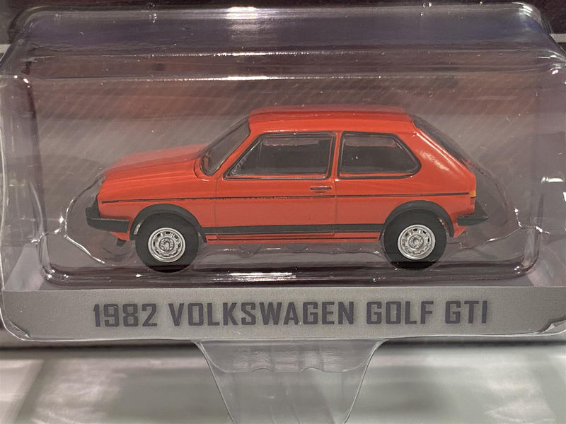1982 vw volswagen golf gti red 1:64 scale greenlight 47080b