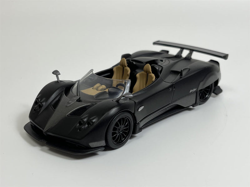 Pagani Zonda HP Barchetta LHD Matt Black 1:36 Tayumo 36120211