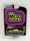 the mod squad 1971 dodge challenger 340  1:64 scale greenlight 44940a