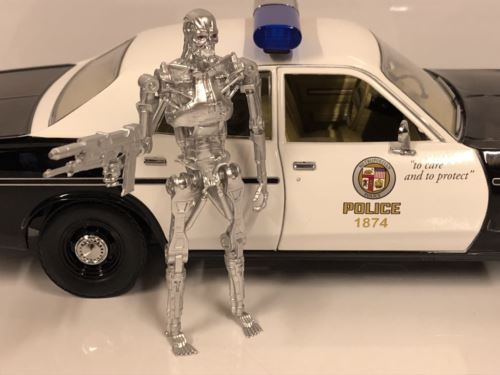 the terminator dodge monaco police with t-800  greenlight 19042 1:18 scale