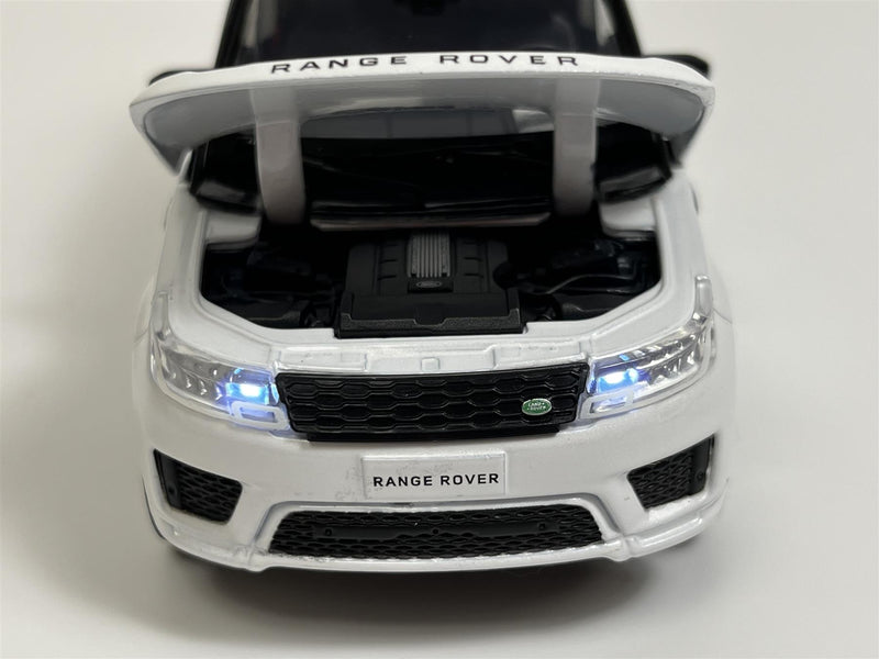 Range Rover Sport LHD Fuji White Light & Sound 1:32 Scale 32105015