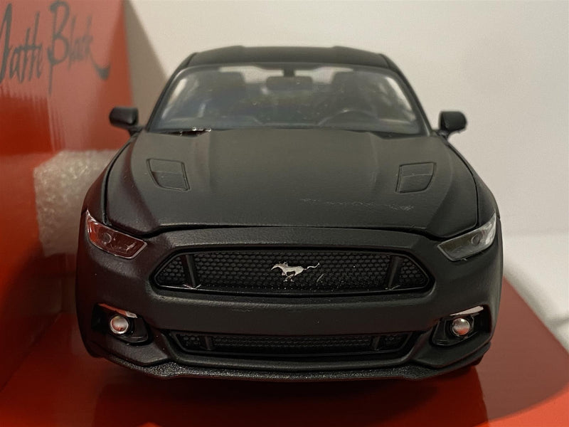 2015 ford mustang gt matt black 1:24 scale welly 24062matt