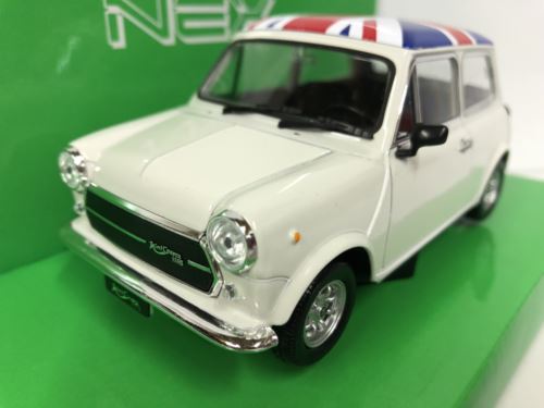 mini cooper 1300 white with union jack roof 1:24 scale welly 22496