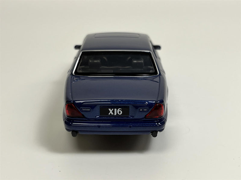 Jaguar XJ6 LHD Sapphire Blue 1:36 Tayumo 36100019