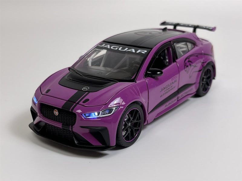 Jaguar I Pace E Trophy LHD Light & Sound Purple 1:32 Scale Tayumo 32110011