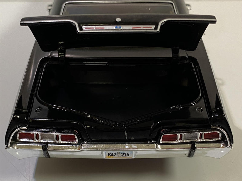 supernatural theme 1967 chevrolet impala sport sedan 1:24 greenlight 84035