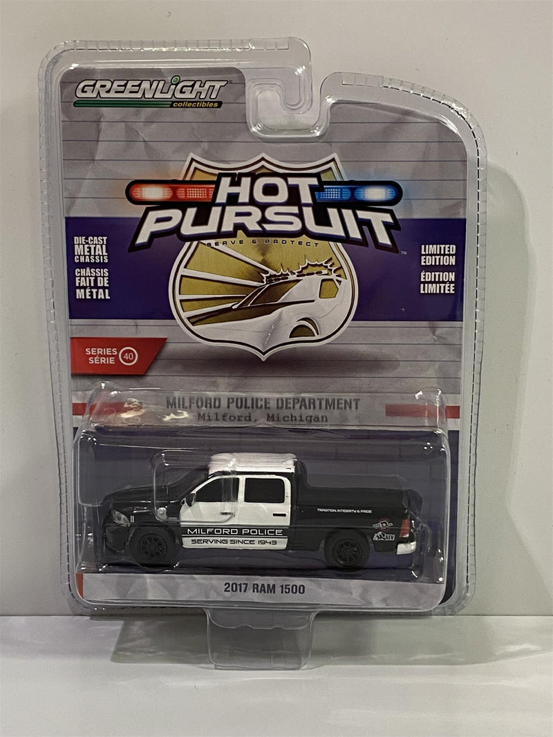 2017 ram 1500 milford police hot pursuit 1:64 greenlight 42980e