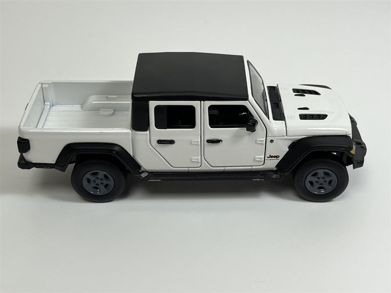 Jeep Gladiator White LHD 1:32 Scale Light & Sound Tayumo 32170026