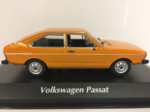 maxichamps 940054201 volkswagen passat 1975 orange 1:43 scale
