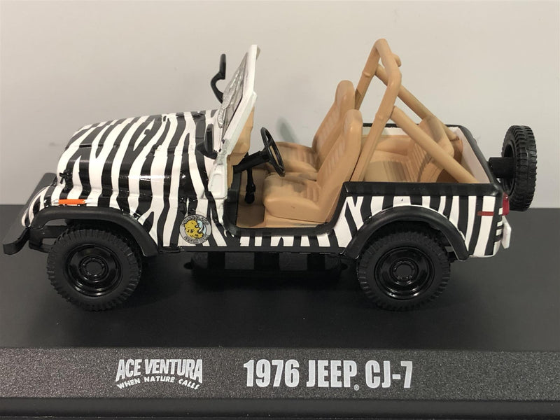 ace ventra when nature calls 1976 jeep cj7 1:43 scale greenlight 86574