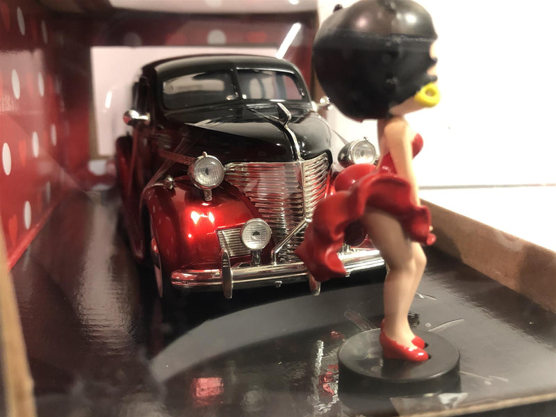 betty boop figure and 1939 chevy master deluxe 1:24 scale jada 30695