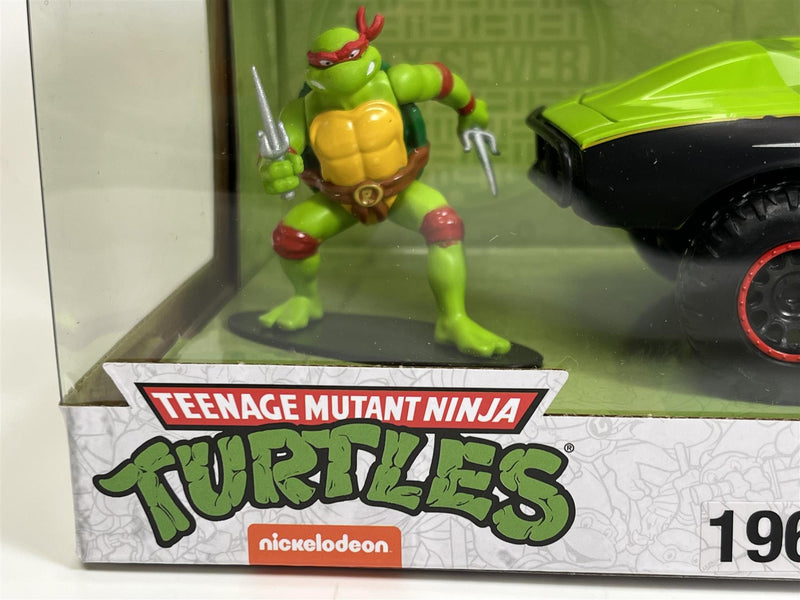 TMNT Raphael and 1967 Chevrolet Camaro 1:24 Scale Jada 253285001