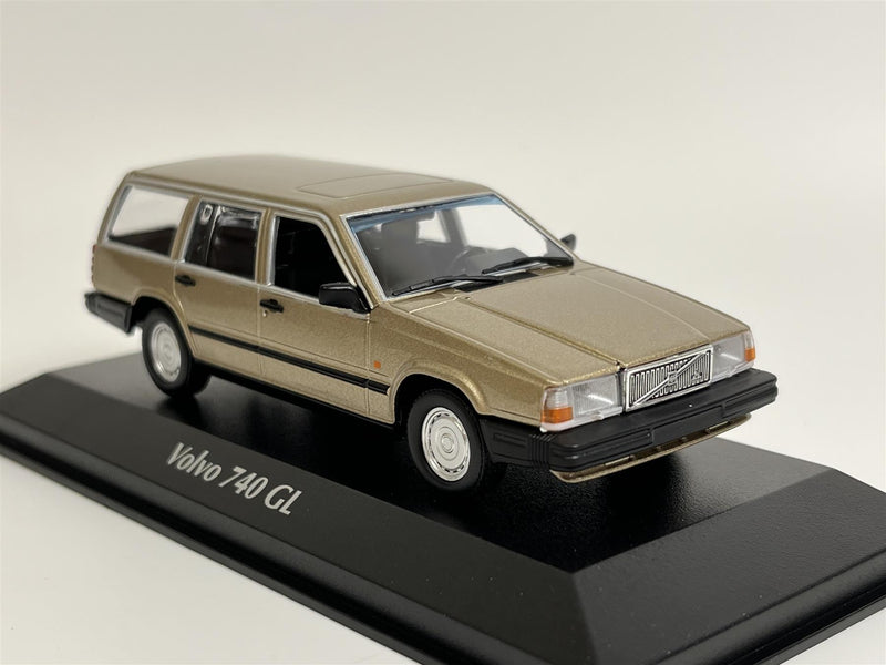 Volvo 740 GL 1986 Gold 1:43 Maxichamps 940171711