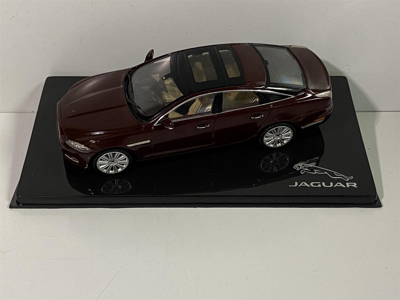 jaguar xj caviar oxblood maroon 1:43 scale ixo new boxed