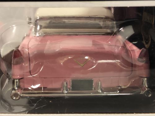 elvis presley 1955 cadillac fleetwood with figure 1:24 scale jada 31007