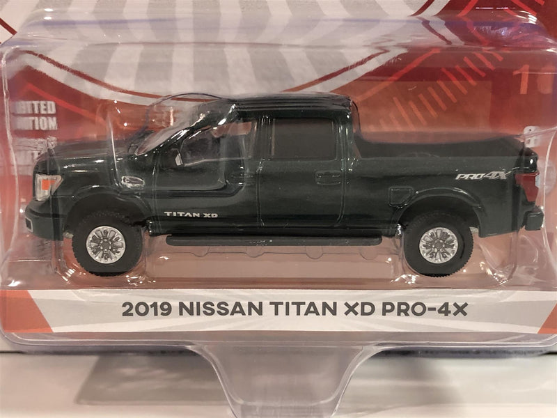 2019 nissan titan xd pro-4x green tokyo torque 1:64 greenlight 47060d