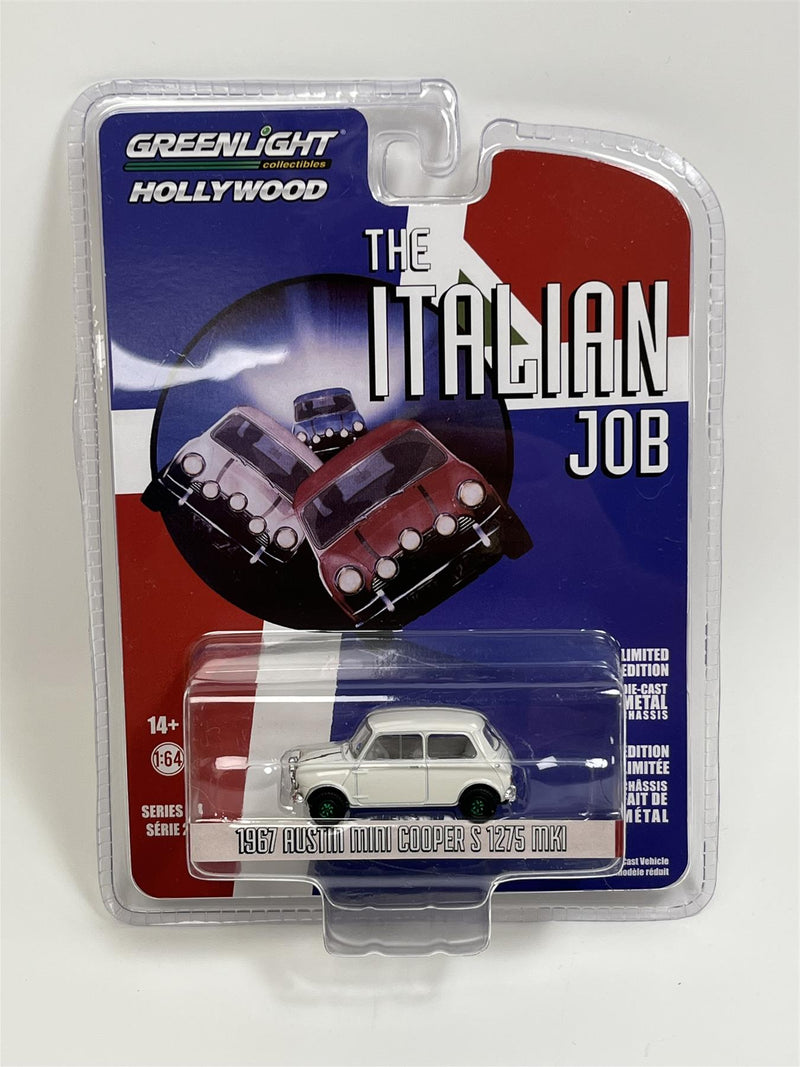 the italian job 1967 mini cooper s 1275 mki white chase model 1:64 greenlight